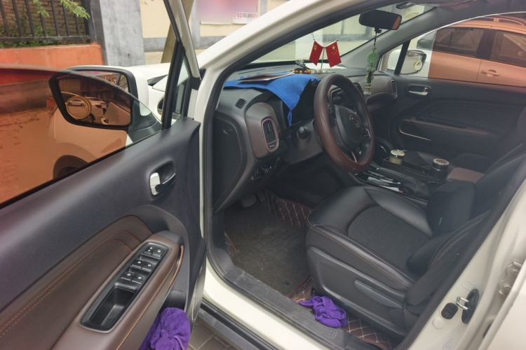 Used GAC Trumpchi GS3 2017 150N Automatic Elite Edition Driver Seat