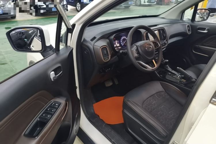 Used GAC Trumpchi GS3 2017 150N Automatic Elite Edition Driver Seat