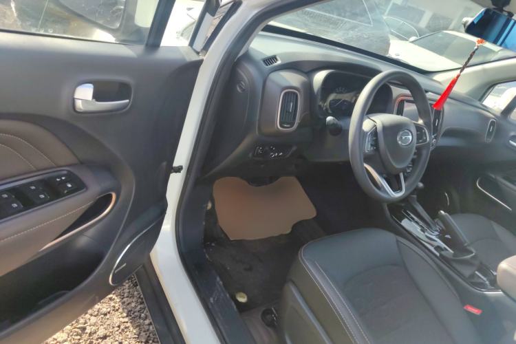 Used GAC Trumpchi GS3 2017 150N Automatic Elite Edition Driver Seat