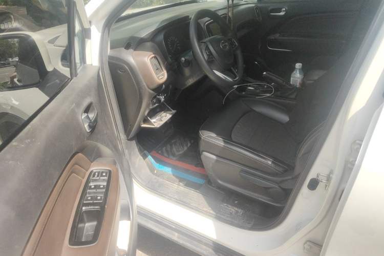 Used GAC Trumpchi GS3 2017 150N Automatic Elite Edition Driver Seat