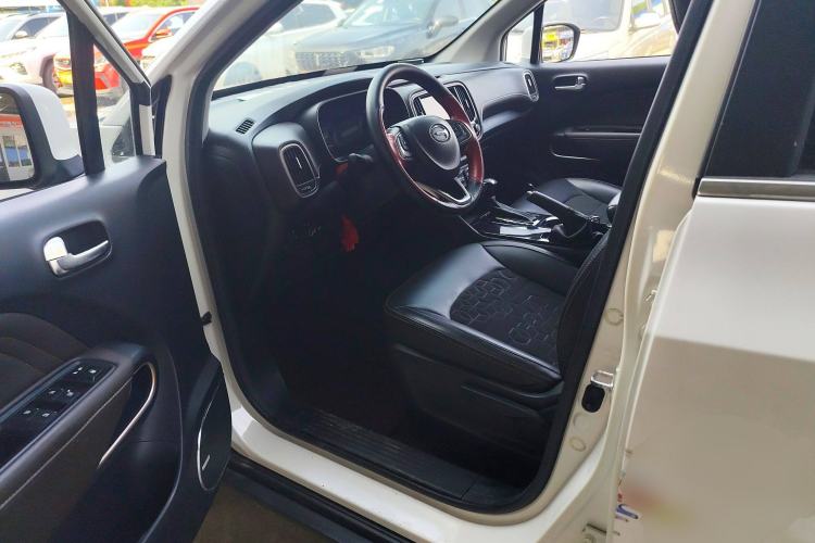 Used GAC Trumpchi GS3 2017 200T Automatic Elite Edition Driver Seat