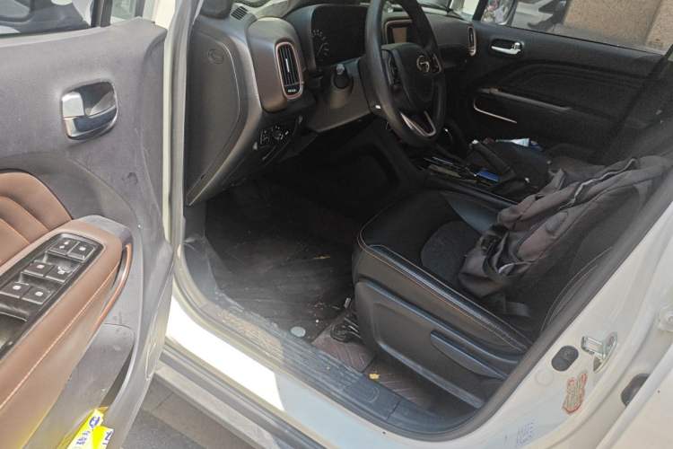 Used GAC Trumpchi GS3 2017 150N Automatic Elite Edition Driver Seat