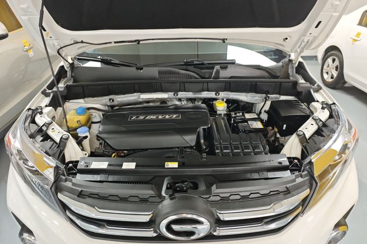 Used GAC Trumpchi GS3 2017 150N Manual Elite Edition Engine Bay