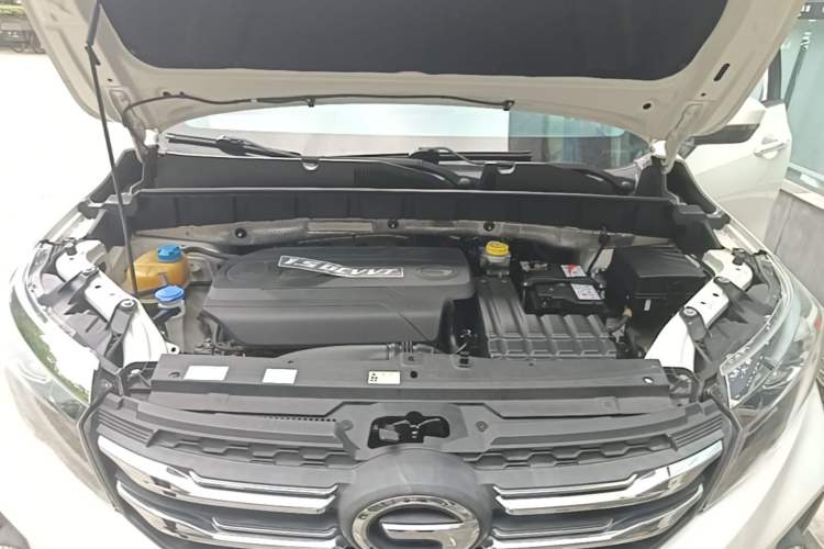 Used GAC Trumpchi GS3 2017 150N Automatic Elite Edition Engine Bay