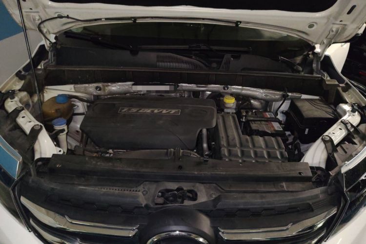 Used GAC Trumpchi GS3 2017 150N Automatic Elite Edition Engine Bay