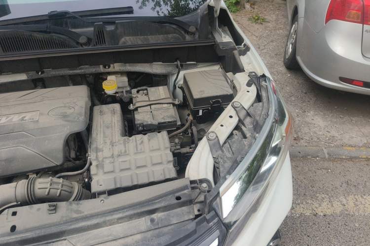 Used GAC Trumpchi GS3 2017 150N Automatic Elite Edition Engine Bay Left