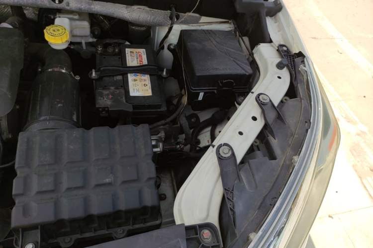 Used GAC Trumpchi GS3 2017 200T Automatic Luxury Edition Engine Bay Left