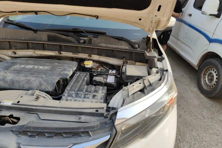 Used GAC Trumpchi GS3 2017 150N Automatic Elite Edition Engine Bay Left
