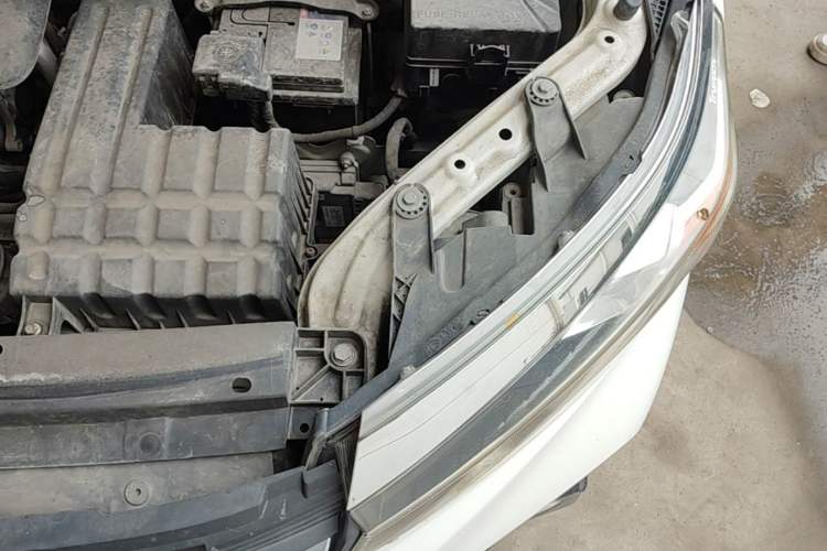 Used GAC Trumpchi GS3 2017 150N Automatic Elite Edition Engine Bay Left