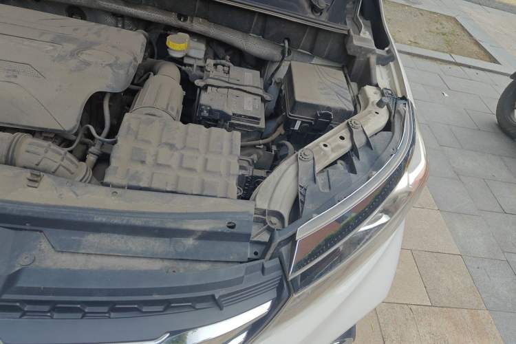 Used GAC Trumpchi GS3 2017 200T Automatic Elite Edition Engine Bay Left