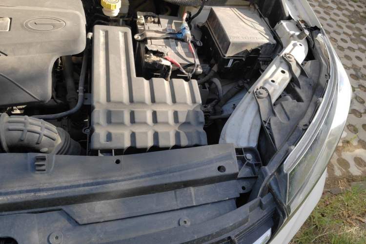 Used GAC Trumpchi GS3 2017 150N Manual Luxury Edition Engine Bay Left