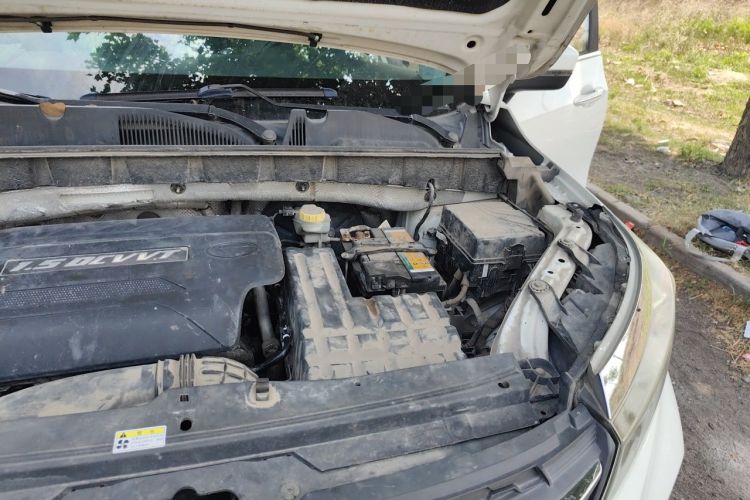 Used GAC Trumpchi GS3 2017 150N Automatic Elite Edition Engine Bay Left