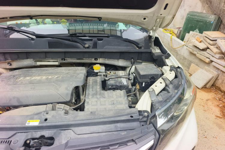 Used GAC Trumpchi GS3 2017 150N Automatic Elite Edition Engine Bay Left