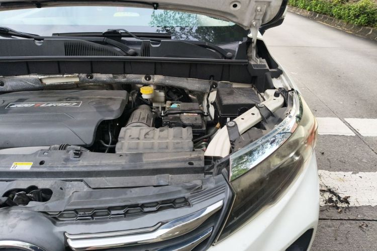 Used GAC Trumpchi GS3 2017 200T Automatic Elite Edition Engine Bay Left