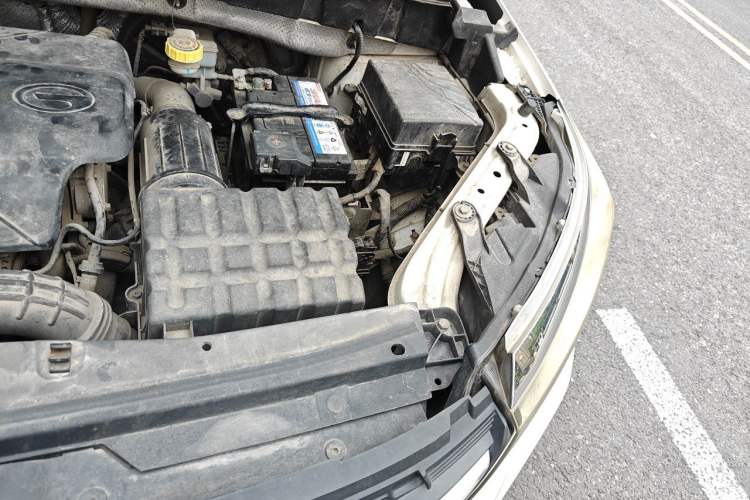 Used GAC Trumpchi GS3 2017 200T Automatic Elite Edition Engine Bay Left