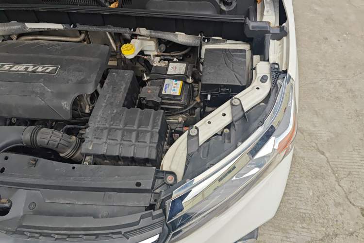 Used GAC Trumpchi GS3 2017 150N Manual Elite Edition Engine Bay Left