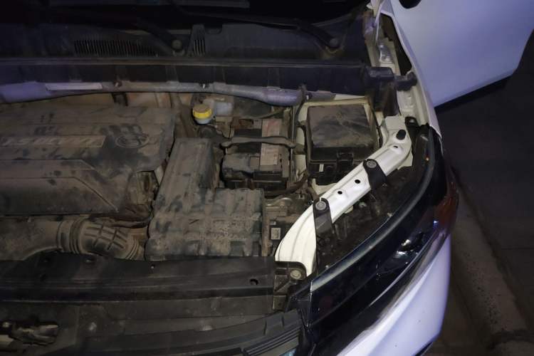 Used GAC Trumpchi GS3 2017 150N Manual Elite Edition Engine Bay Left