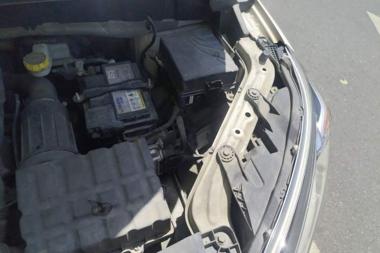 Used GAC Trumpchi GS3 2017 200T Automatic Luxury Edition Engine Bay Left