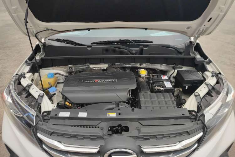 Used GAC Trumpchi GS3 2017 200T Automatic Luxury Edition Engine Bay