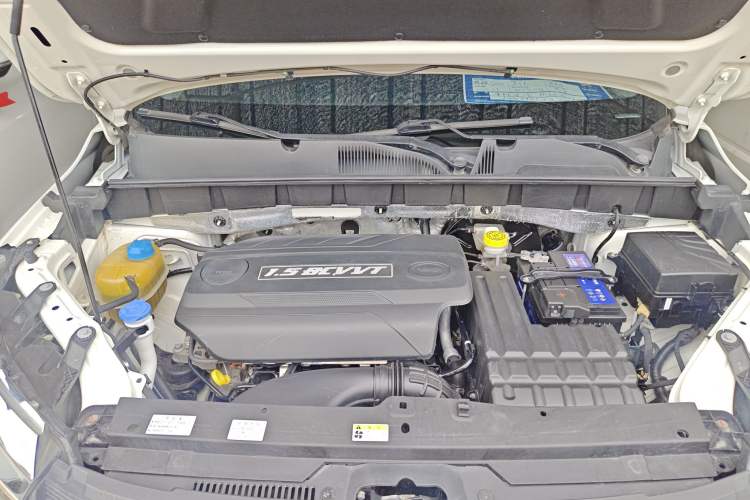Used GAC Trumpchi GS3 2017 150N Manual Elite Edition Engine Bay
