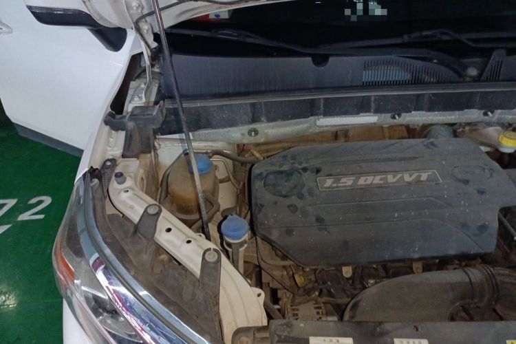 Used GAC Trumpchi GS3 2017 150N Manual Elite Edition Engine Bay Right