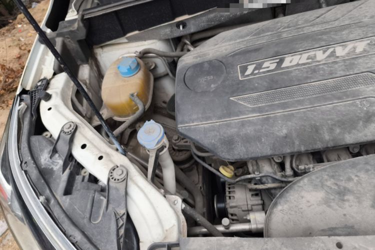 Used GAC Trumpchi GS3 2017 150N Manual Elite Edition Engine Bay Right