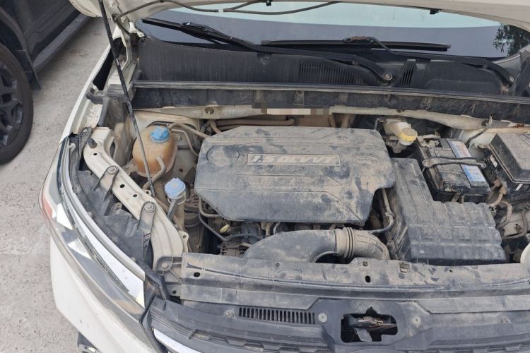 Used GAC Trumpchi GS3 2017 150N Automatic Elite Edition Engine Bay Right