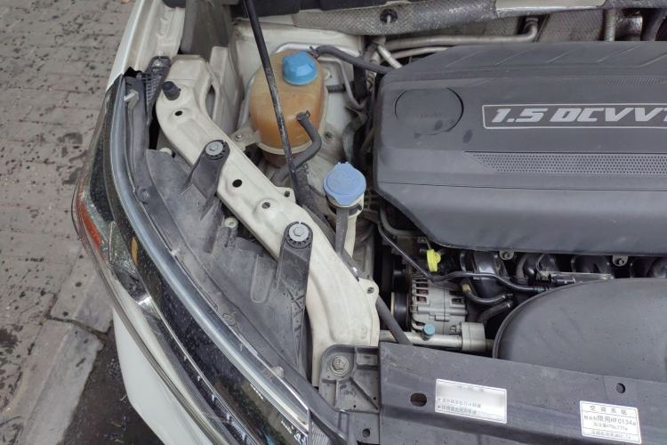 Used GAC Trumpchi GS3 2017 150N Automatic Comfort Edition Engine Bay Right