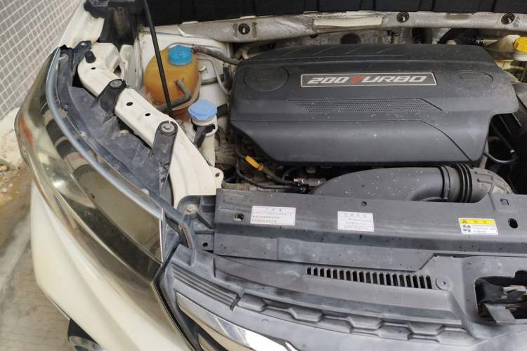 Used GAC Trumpchi GS3 2017 200T Automatic Luxury Edition Engine Bay Right