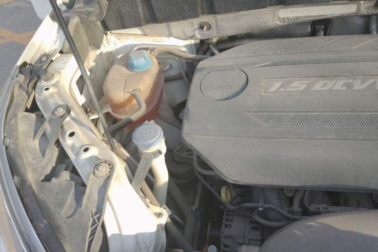 Used GAC Trumpchi GS3 2017 150N Automatic Elite Edition Engine Bay Right