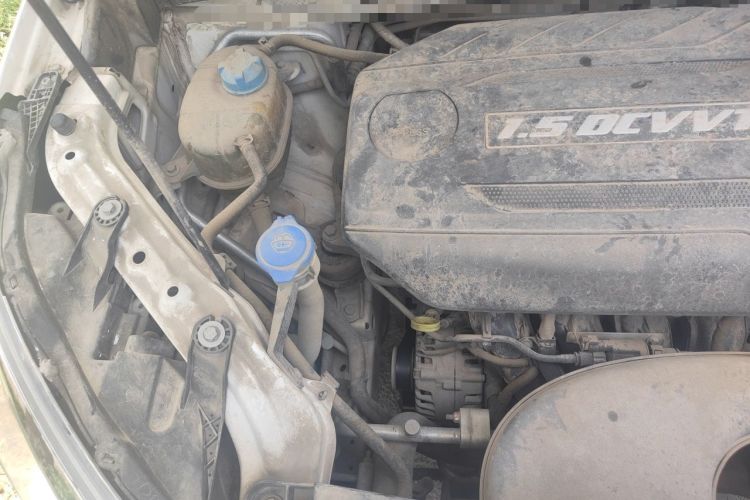 Used GAC Trumpchi GS3 2017 150N Automatic Elite Edition Engine Bay Right