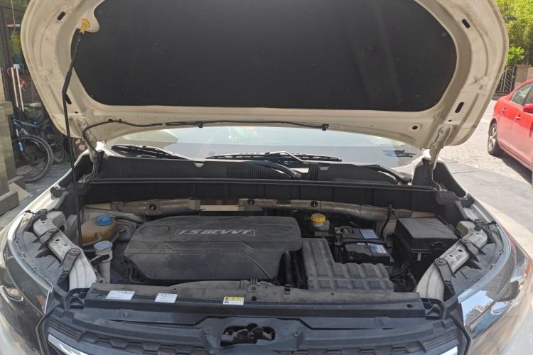 Used GAC Trumpchi GS3 2017 150N Automatic Elite Edition Engine Bay