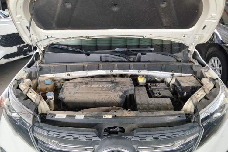 Used GAC Trumpchi GS3 2017 150N Automatic Elite Edition Engine Bay