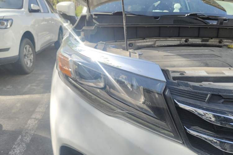 Used GAC Trumpchi GS3 2017 150N Automatic Elite Edition Exterior 6