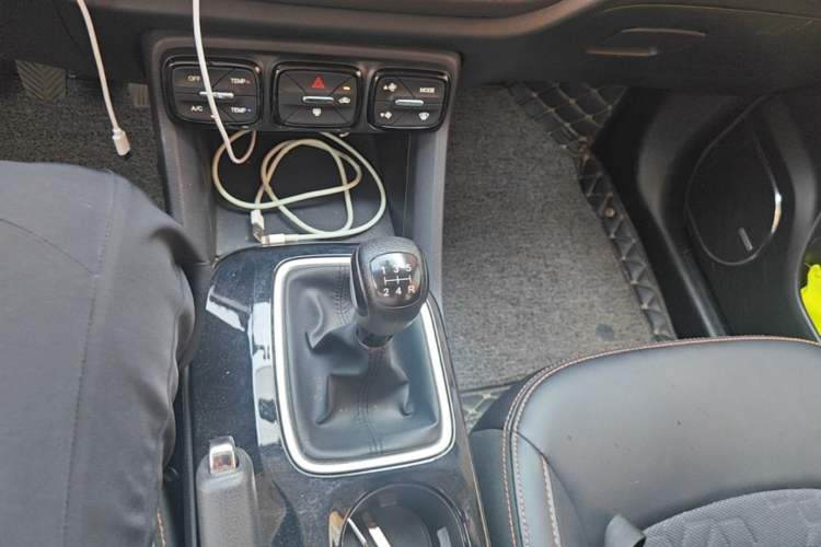 Used GAC Trumpchi GS3 2017 150N Manual Elite Edition Gear Lever
