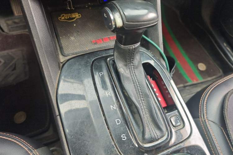 Used GAC Trumpchi GS3 2017 150N Automatic Elite Edition Gear Lever
