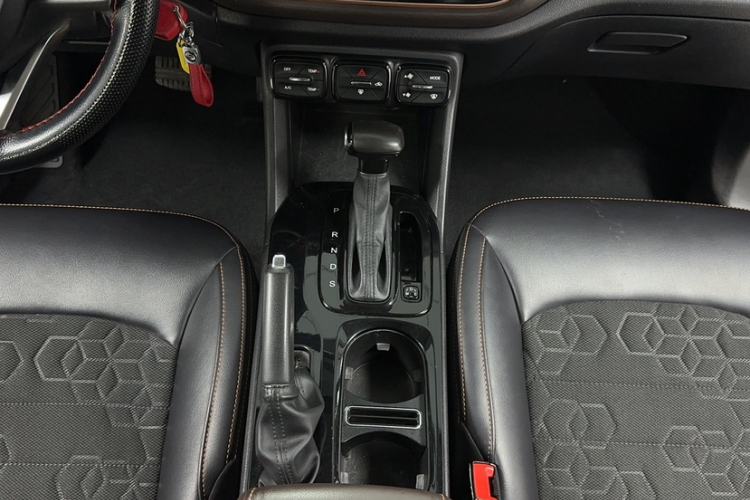 Used GAC Trumpchi GS3 2017 150N Automatic Elite Edition Gear Lever