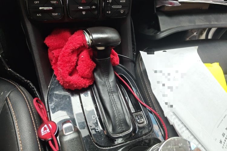 Used GAC Trumpchi GS3 2017 150N Automatic Elite Edition Gear Lever