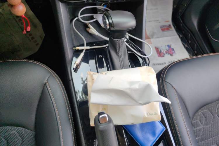 Used GAC Trumpchi GS3 2017 150N Automatic Elite Edition Gear Lever