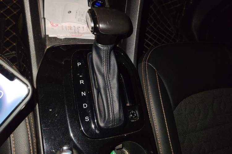 Used GAC Trumpchi GS3 2017 150N Automatic Elite Edition Gear Lever