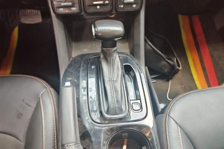 Used GAC Trumpchi GS3 2017 150N Automatic Elite Edition Gear Lever