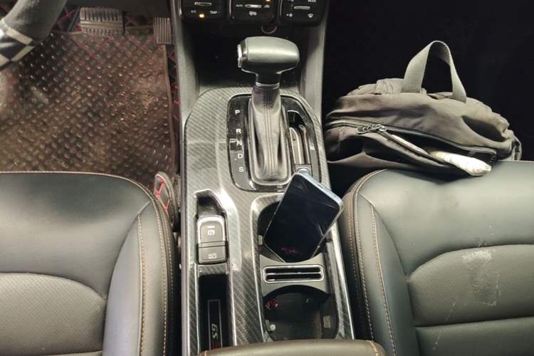 Used GAC Trumpchi GS3 2017 200T Automatic Luxury Edition Gear Lever