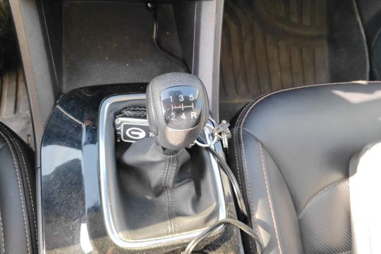 Used GAC Trumpchi GS3 2017 150N Manual Luxury Edition Gear Lever