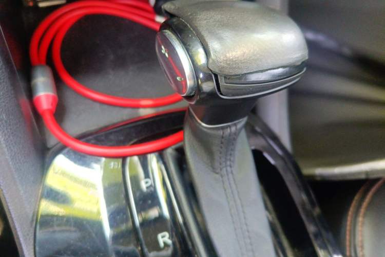 Used GAC Trumpchi GS3 2017 150N Automatic Elite Edition Gear Lever