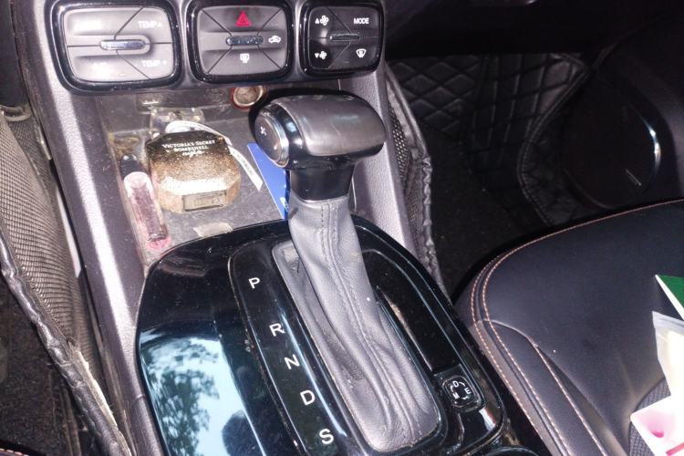 Used GAC Trumpchi GS3 2017 150N Automatic Elite Edition Gear Lever