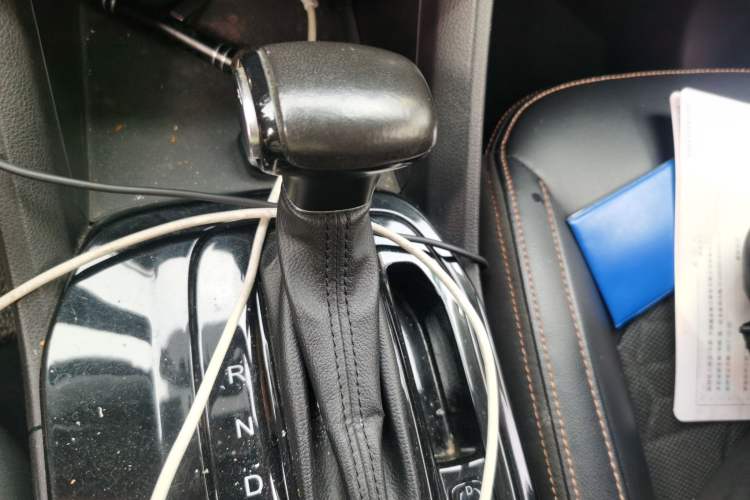 Used GAC Trumpchi GS3 2017 200T Automatic Elite Edition Gear Lever
