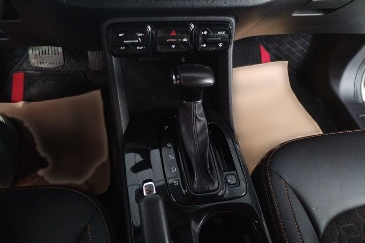 Used GAC Trumpchi GS3 2017 150N Automatic Elite Edition Gear Lever