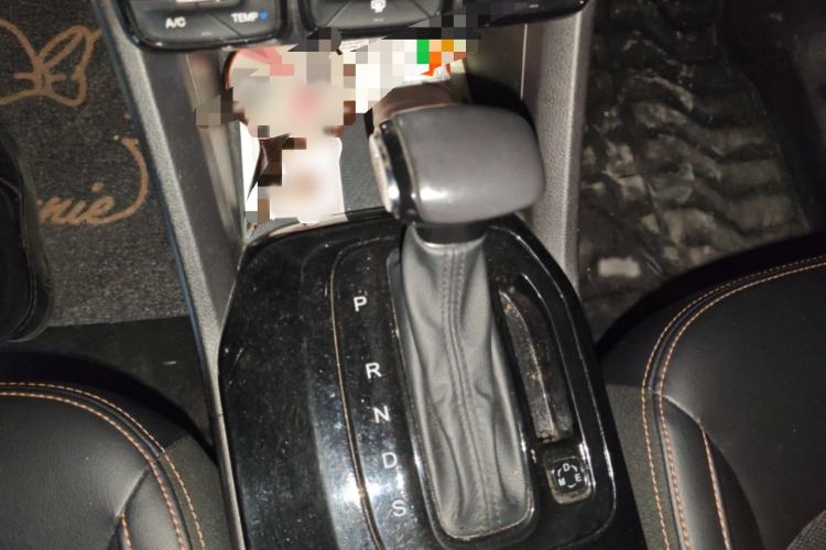 Used GAC Trumpchi GS3 2017 200T Automatic Elite Edition Gear Lever