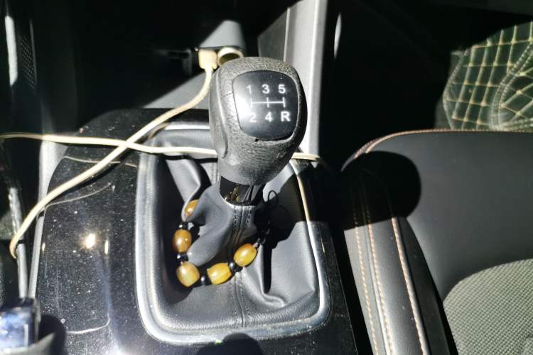 Used GAC Trumpchi GS3 2017 150N Manual Elite Edition Gear Lever