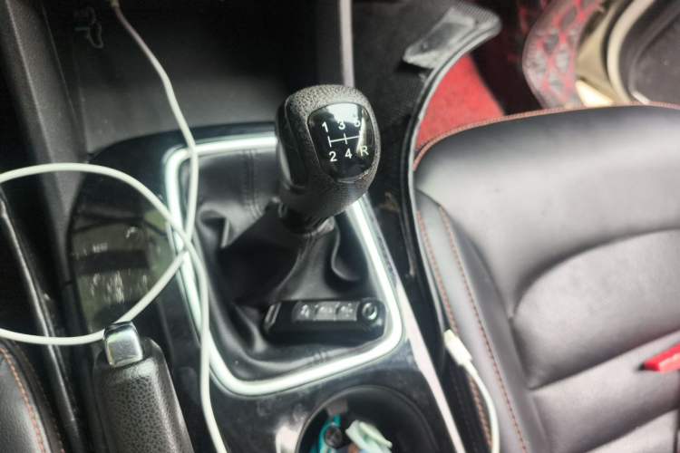 Used GAC Trumpchi GS3 2017 150N Manual Luxury Edition Gear Lever